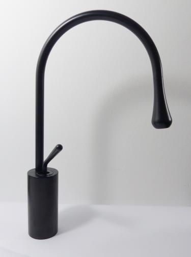 Hohe Design Armatur für 31cm Aufsatz Waschbecken schwarz 